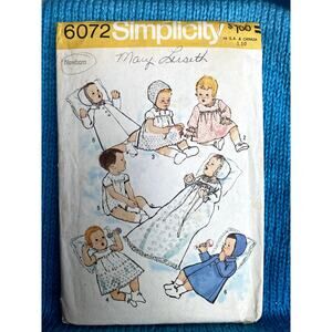 Simplicity 6072 Sewing pattern Baby gown dress bonnet 1970s size newborn